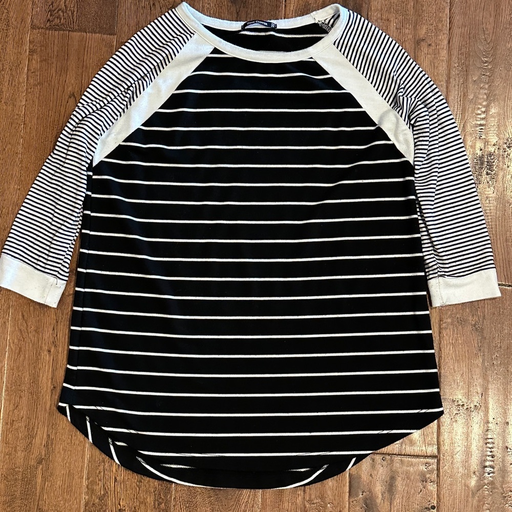 Womens 3/4 Length Striped Shirt Medium